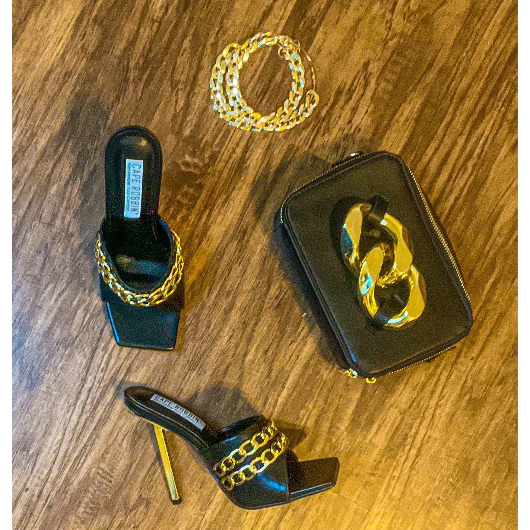 Links” – Classy Chics Shoe Boutique - Main Image